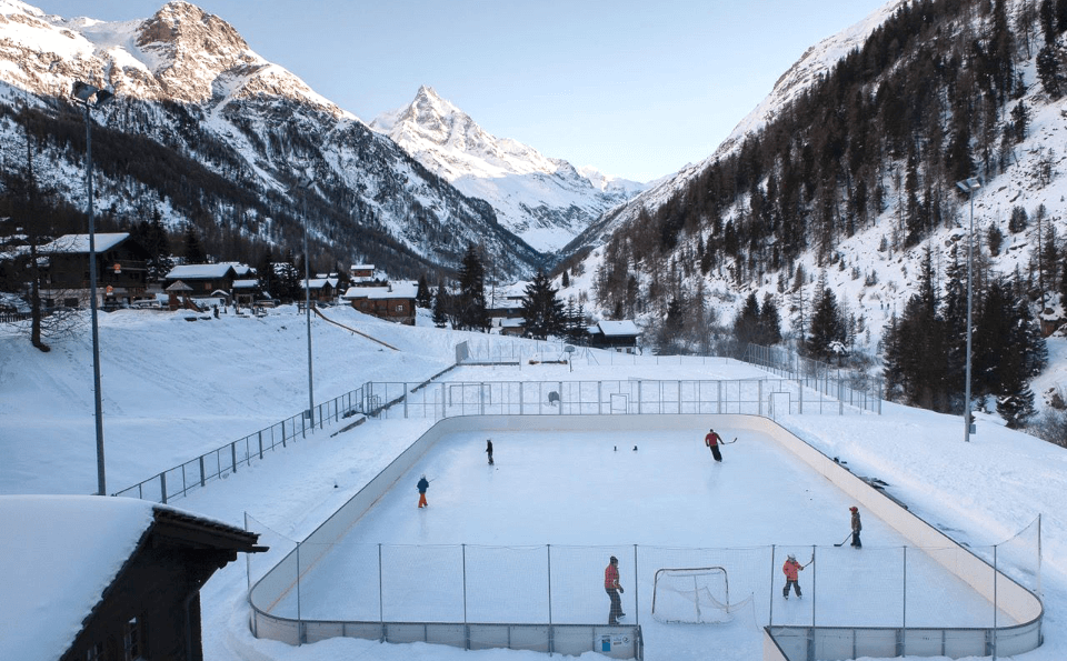 Synthetic ice rink at the Ski resort